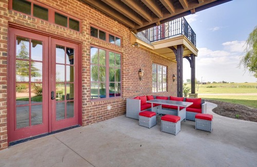 Edmond Apartment | Spacious Edmond Vacation Rental w/Hot Tub!