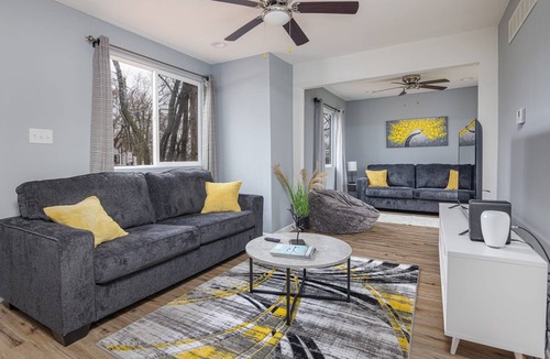 Des Moines House | Spacious Family Haven, Renovated & Ideal