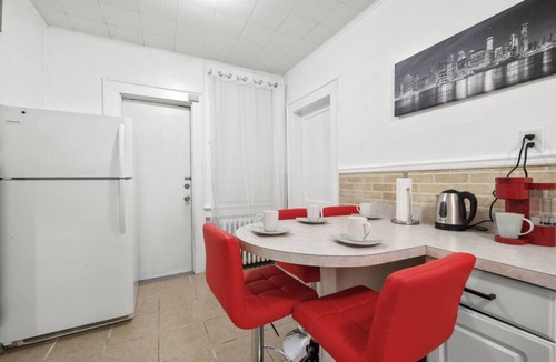 Constable Hook House | Spacious, Family-Ready Stay Minutes from Manhattan