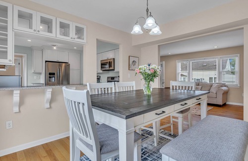 Highlands House | Spacious house near Sandy Hook Beach perfect for families!