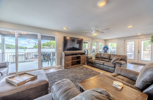 Rocky Mount House | Spacious Lakefront Retreat on Gravois Arm- Huge Dock, Sleeps 16!