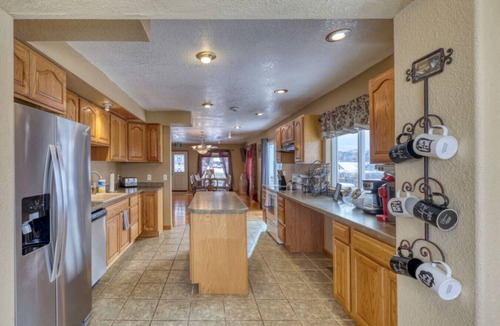 Deadwood House | Spacious Lead Home W/2 full connected units w/option of privacy