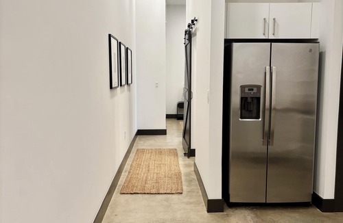 Downtown Tulsa Apartment | Spacious Loft Apartment w/Gym Access