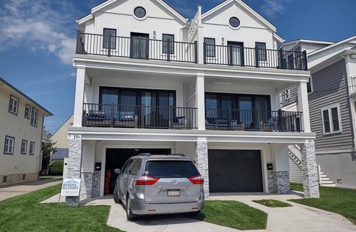 Margate City House | Spacious, newly built 3 fl townhouse, 5 bed/5bath by the beach/bay.