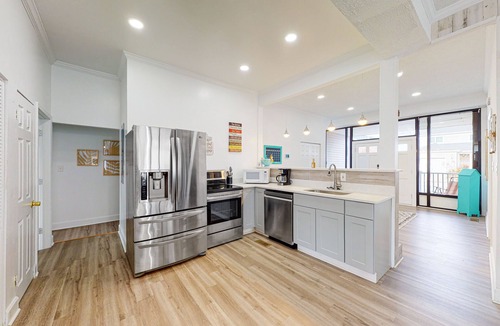North Ocean City House | Spacious Newly Updated Home w/Free WiFi, Private Washer/Dryer, Large Deck
