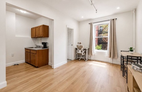 Washington Heights Apartment | Spacious NYC Studio Near Subway & Manhattan Sights