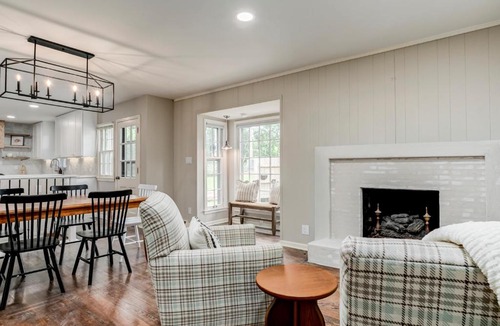 Prairie Village House | Spacious Overland Park Home Walk to Dining 20 Min to Stadium