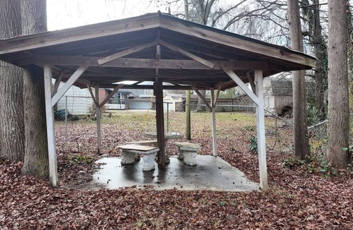 Gastonia House | Spacious Private Basement Suite w/Yard