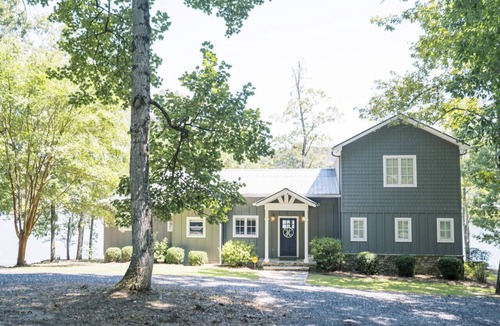 Dadeville House | Spacious, Private, Beautiful Lot in Holiday Shores