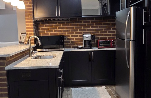 Linton Hall Apartment | Spacious Private Suite in Gainesville Separate Entrance WiFi Washer/Dryer