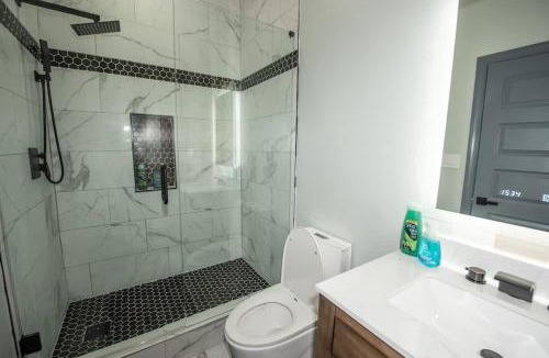 Dawsonville House | Spacious Studio with 2 queen beds B