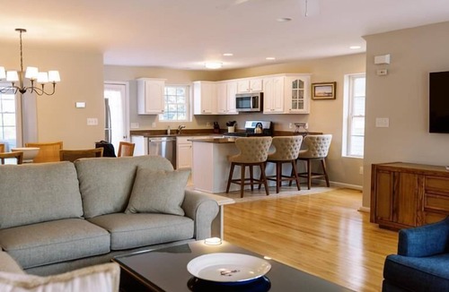 Village Green Condo | Spacious Townhouse near Cape May Harbor