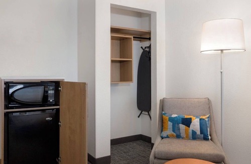 Ames Hotel | Spark by Hilton Ames