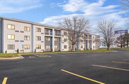 Bettendorf Hotel | Spark by Hilton Bettendorf Quad Cities