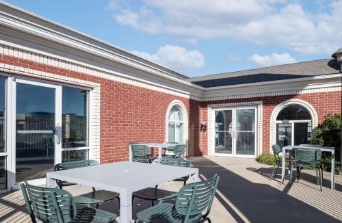 Dumas Hotel | Spark by Hilton Dumas