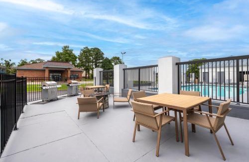 Florence Hotel | Spark By Hilton Florence North I-95, Sc