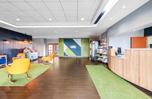 Shawnee Hotel | Spark by Hilton Shawnee