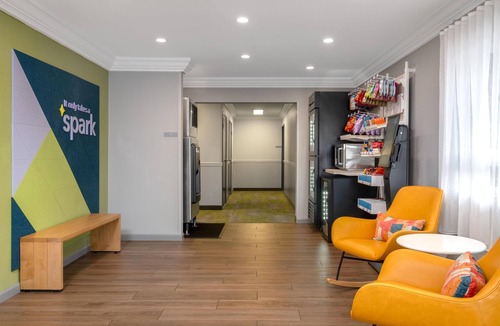 Springfield Hotel | Spark by Hilton Springfield Eugene