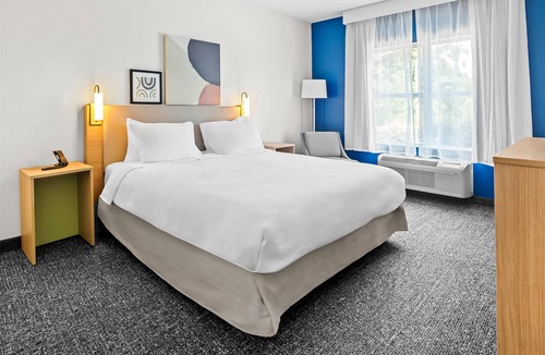 Sumter Hotel | Spark by Hilton Sumter