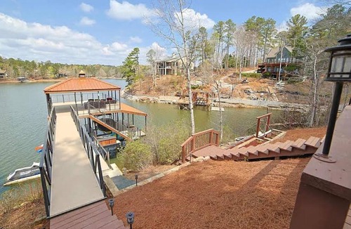 Wedowee House | Spectacular 4-bedroom house on beautiful Lake Wedowee