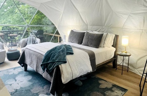 Creston Cabin | Spectacular Dome Surrounded by Beautiful Nature in North Carolina