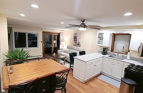 Highlands Apartment | SPECTACULAR OCEAN VIEW BEACHFRONT RENOVATED 2BR