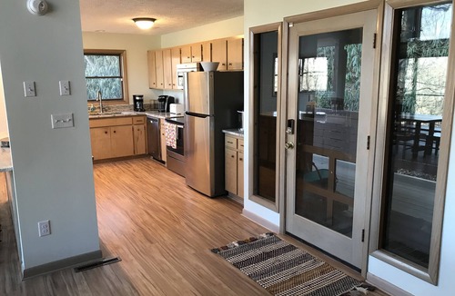 Burnsville House | Spectacular Views! Hot tub, Hiking, Waterfalls, Fishing
