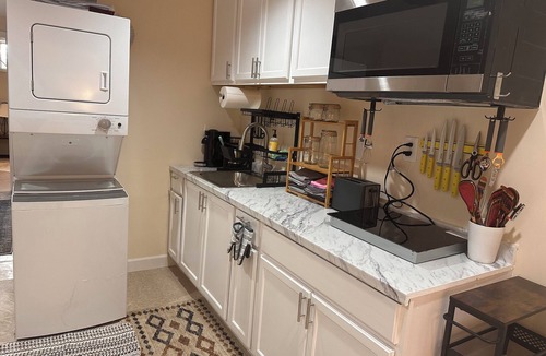 Redland House | Splendid 1-bed Apart in House with AC, WiFi, parking