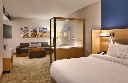 Coralville Hotel | SpringHill Suites by Marriott Coralville