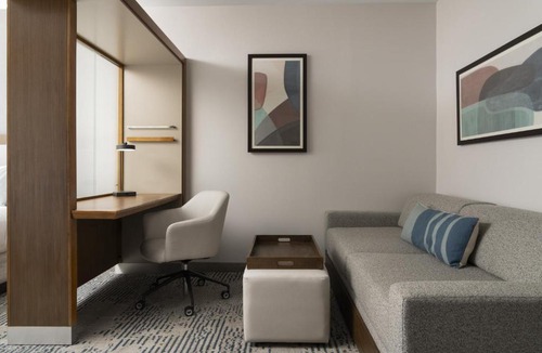 Voorhees Hotel | SpringHill Suites by Marriott Voorhees Mt. Laurel/Cherry Hill