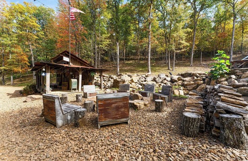 Jasper Cabin | Squatters Cabin