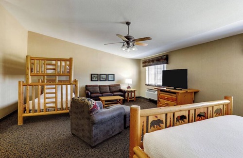 St. Joseph Hotel | St. Joseph's Heritage Haven with Themed Rooms & Hot Tub