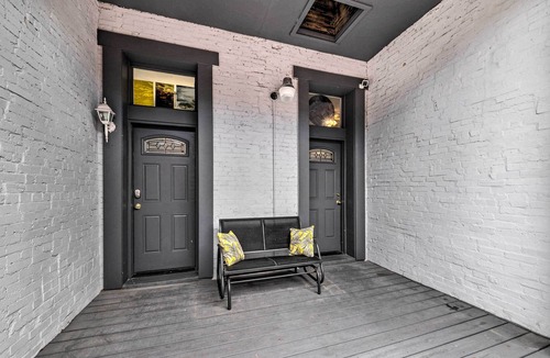 The Gate Apartment | St Louis Apt w/ Large Deck ~ 3 Mi to Downtown