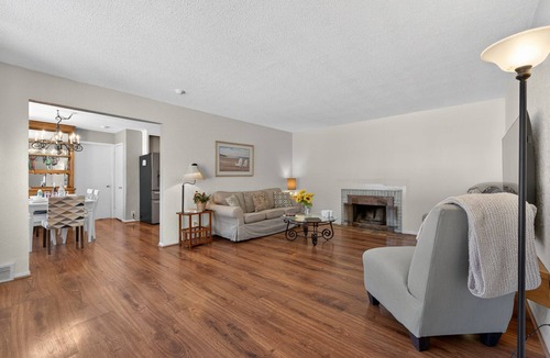Highland House | St Paul Retreat: Fireplace & Pet-Friendly