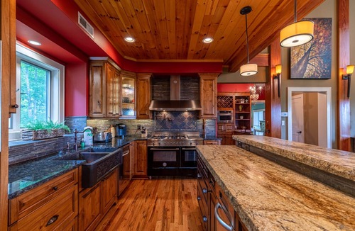 Boone House | Stags Leap in Yonahlossee Pool Table, Indoor Pool, Tennis Courts