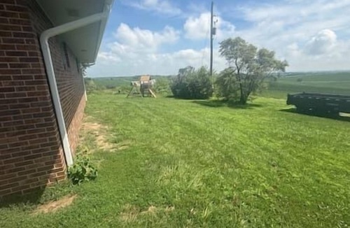 Otoe County House | Stars, Soaks & Firepit Fun