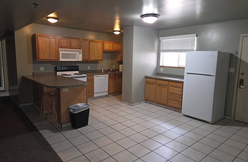 Fort Dodge Apartment | State Softball Tournament Special. Perfect 4-bedroom apartment in Fort Dodge!