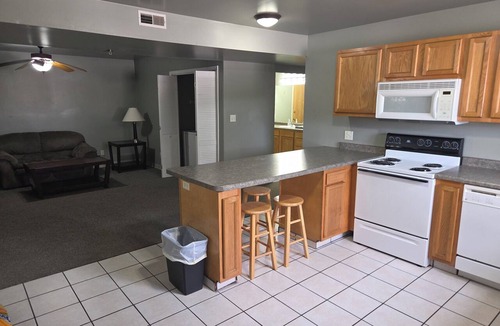 Fort Dodge Apartment | State Softball Tournament Special. Perfect 3-bedroom apartment in Fort Dodge!