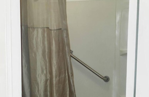 Fredericksburg Hotel | Stay 4 Less