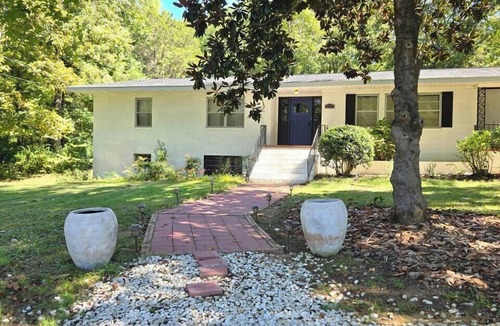 Sycamore House | Stay and Play 280/Family Fun Lodge. Pet-Friendly! Near Sylacauga.