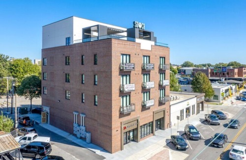 Cherry Street Apartment | STAY AND PLAY ON CHERRY STREET