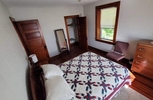 Pilot Grove House | Stay at our recently renovated, beautiful, rural Iowa Farmhouse
