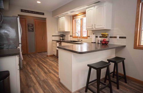 Madison Lake House | Stay at The View on Madison: Beautiful, spacious home on Madison Lake!
