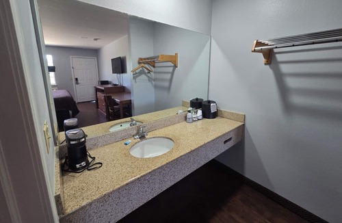 Checotah Hotel | Stay Inn Checotah near Eufaula Lake