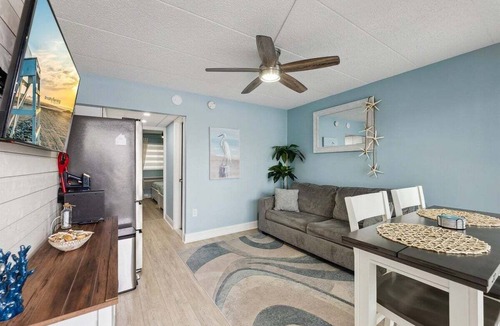 North Wildwood Condo | Stay Salty: Modern 1BR Condo w/Pools & BBQ Grills