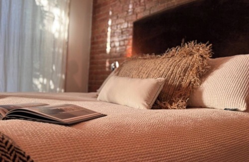 Carroll Gardens Apartment | Stay with a local in Brownstone Brooklyn's Carroll Gardens
