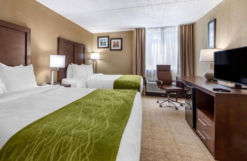 Edison House | Stay with us on your next trip to Edison