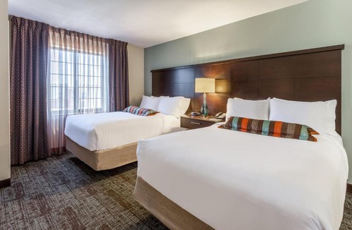 Davenport Hotel | Staybridge Suites Davenport by IHG
