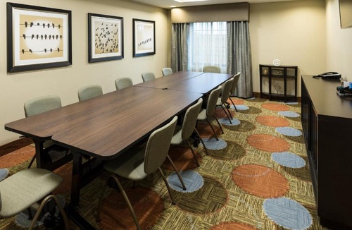 West Omaha Hotel | Staybridge Suites Omaha West by IHG