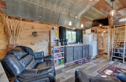 Austinville Apartment | Steamboat Rock Cabin Near Trails & River!